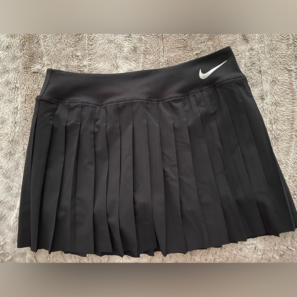 Women’s Nike Dri-Fit Pleated skirt Black Size Small New
